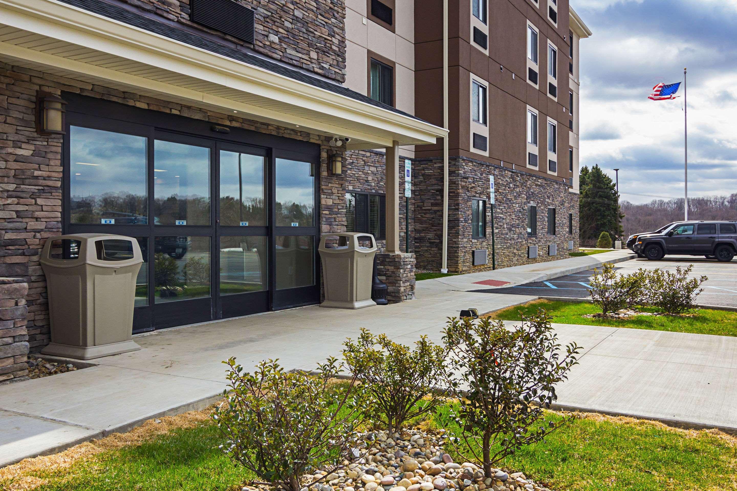 Suburban Studios Monaca - Pittsburgh Exterior photo